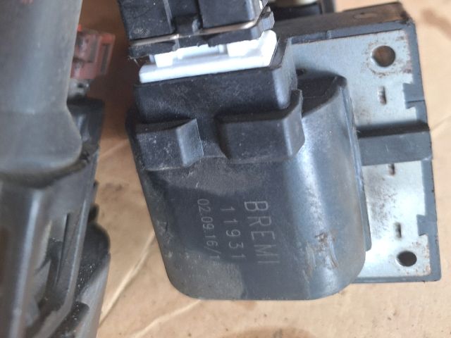 bontott VOLVO V40 Gyújtótrafó Szett