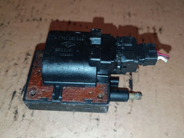 bontott VOLVO V40 Gyújtótrafó