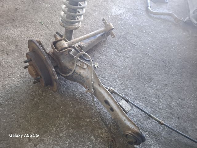 bontott VOLVO V40 Hátsó Futómű (Részeivel)