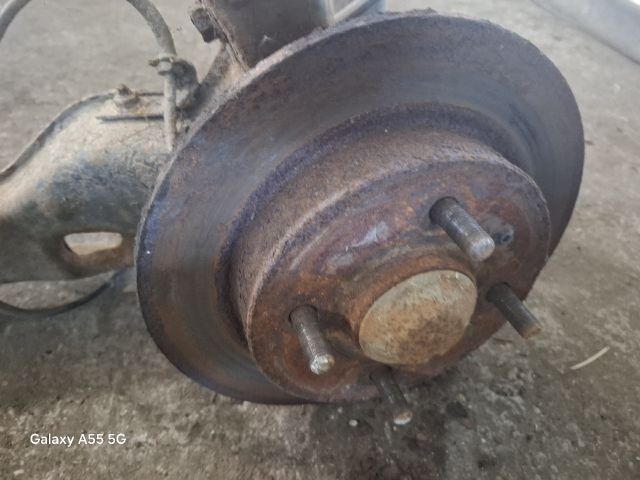 bontott VOLVO V40 Hátsó Futómű (Részeivel)