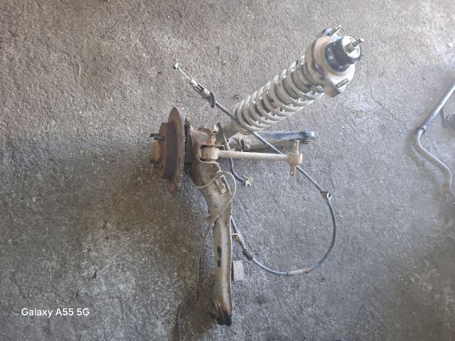 bontott VOLVO V40 Hátsó Futómű (Részeivel)