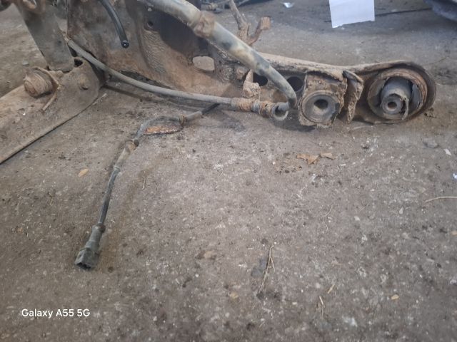 bontott VOLVO V40 Hátsó Futómű (Részeivel)