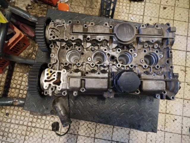 bontott VOLVO V40 Hengerfej