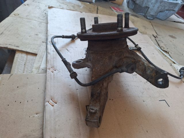 bontott VOLVO V40 Jobb első Csonkállvány Kerékaggyal