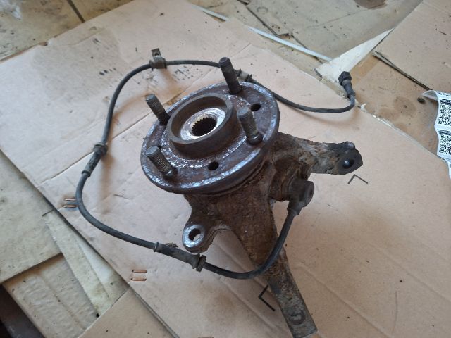 bontott VOLVO V40 Jobb első Csonkállvány Kerékaggyal