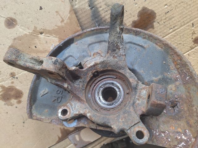 bontott VOLVO V40 Jobb első Csonkállvány Kerékaggyal