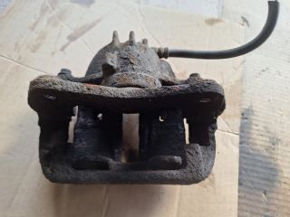 bontott VOLVO V40 Jobb első Féknyereg Munkahengerrel