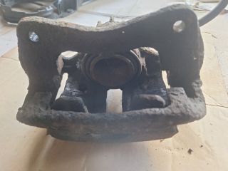 bontott VOLVO V40 Jobb első Féknyereg Munkahengerrel