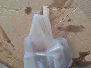 bontott VOLVO V40 Kiegyenlítő Tartály