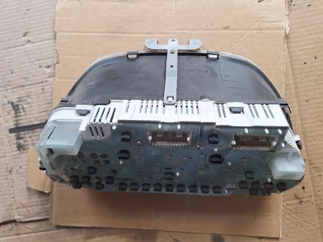 bontott VOLVO V40 Kilométeróra