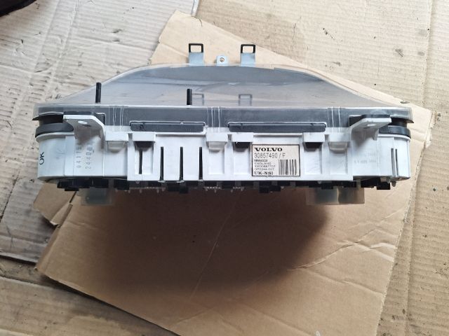 bontott VOLVO V40 Kilométeróra