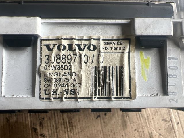 bontott VOLVO V40 Kilométeróra