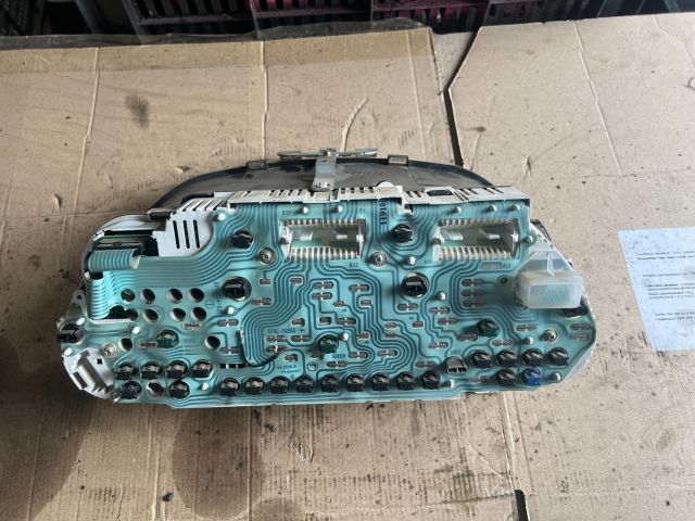 bontott VOLVO V40 Kilométeróra