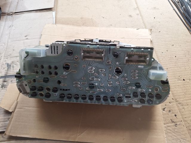 bontott VOLVO V40 Kilométeróra