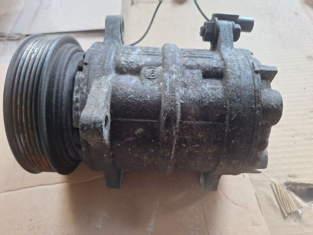 bontott VOLVO V40 Klímakompresszor