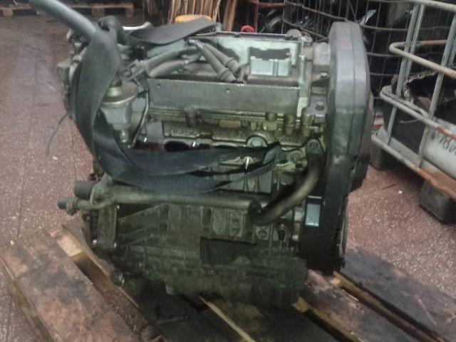 bontott VOLVO V40 Motor (Fűzött blokk hengerfejjel)