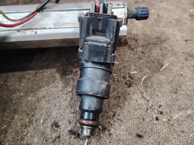 bontott VOLVO V40 Porlasztó (1 db)