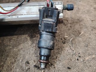 bontott VOLVO V40 Porlasztó (1 db)