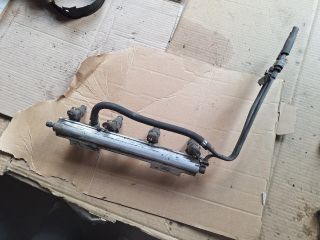 bontott VOLVO V40 Porlasztó Sor / Híd