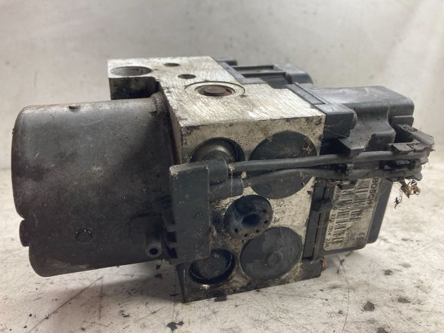 bontott VOLVO V40 ABS Kocka