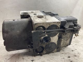 bontott VOLVO V40 ABS Kocka