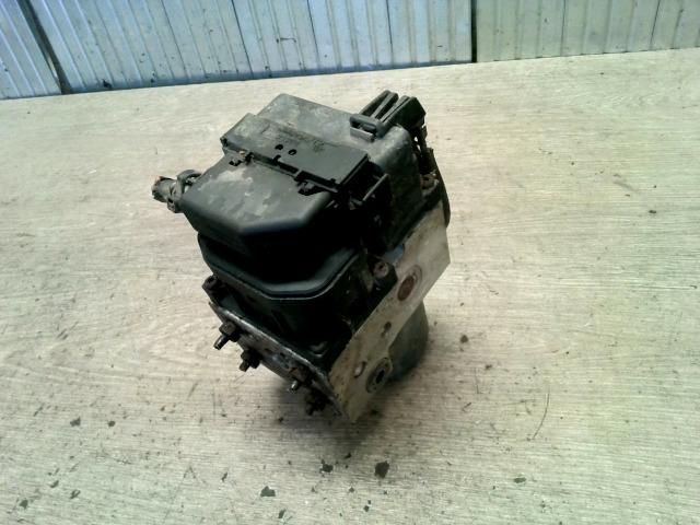 bontott VOLVO V40 ABS Kocka