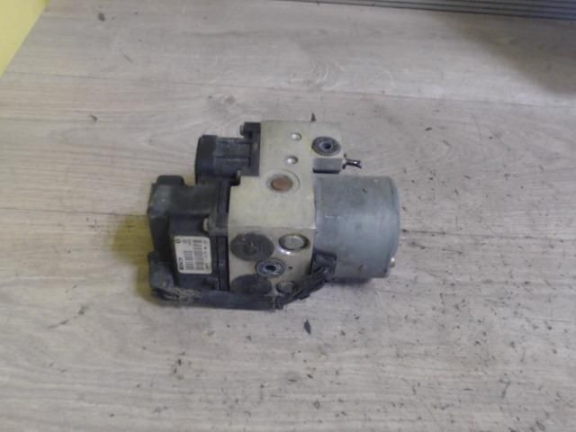 bontott VOLVO V40 ABS Kocka