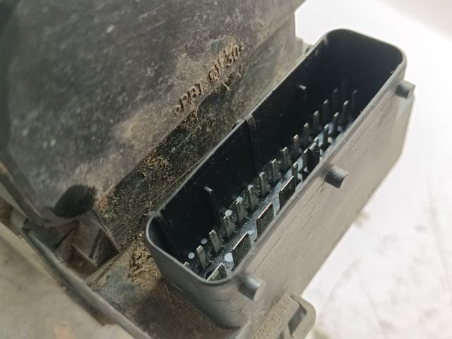 bontott VOLVO V40 ABS Kocka