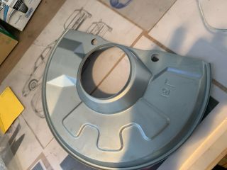 bontott VOLVO V40 Bal első Fék Porvédő Lemez