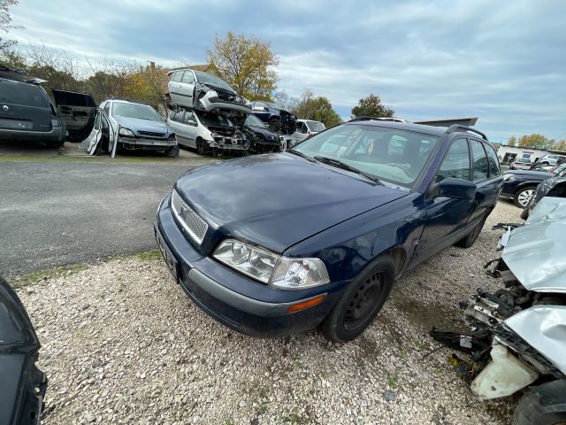 bontott VOLVO V40 Bal első Féknyereg Munkahengerrel