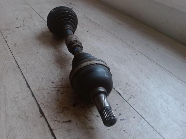 bontott VOLVO V40 Bal Féltengely