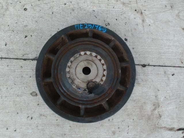 bontott VOLVO V40 Főtengely Szíjtárcsa