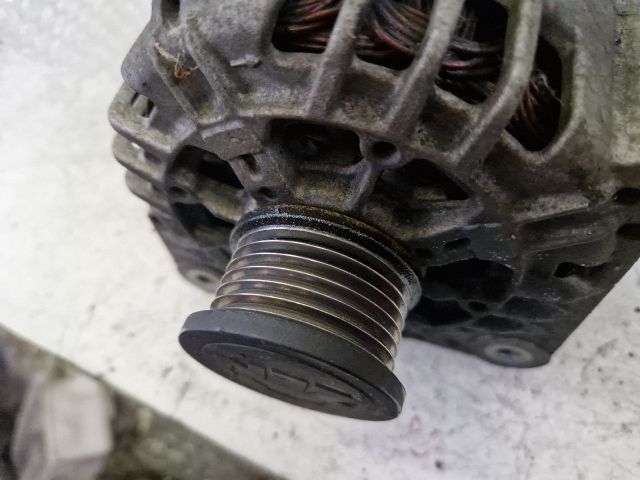 bontott VOLVO V40 Generátor