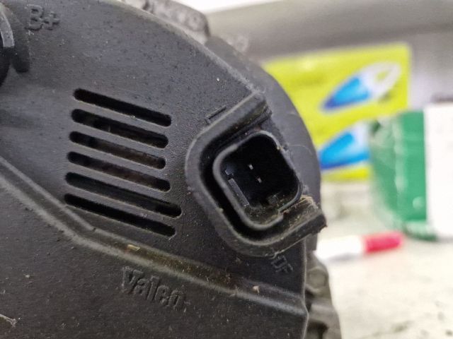 bontott VOLVO V40 Generátor