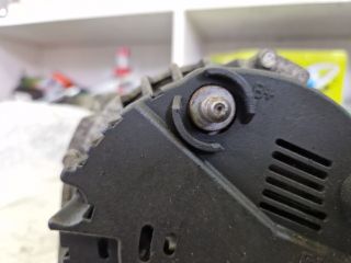 bontott VOLVO V40 Generátor