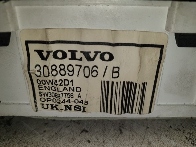 bontott VOLVO V40 Kilométeróra