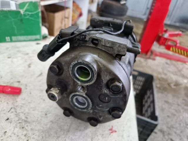 bontott VOLVO V40 Klímakompresszor