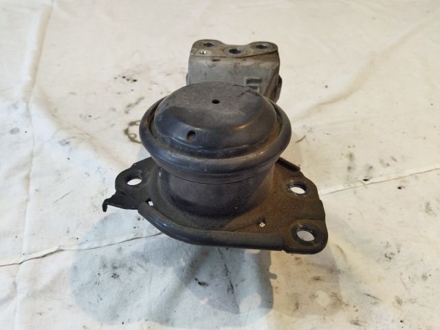 bontott VOLVO V40 Motor Tartó Bak (Pozíciófüggetlen)