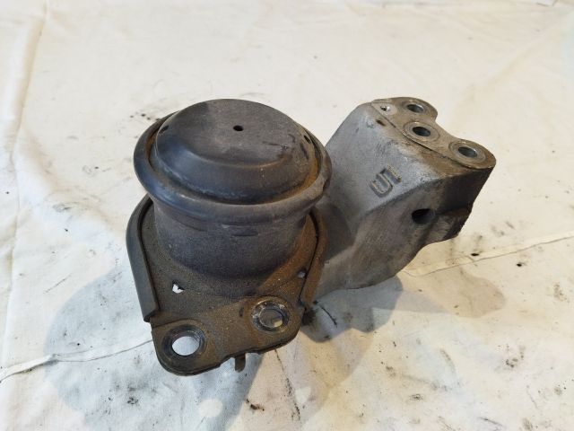 bontott VOLVO V40 Motor Tartó Bak (Pozíciófüggetlen)