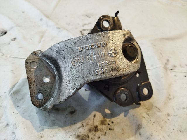bontott VOLVO V40 Motor Tartó Bak (Pozíciófüggetlen)