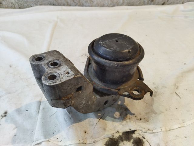 bontott VOLVO V40 Motor Tartó Bak (Pozíciófüggetlen)