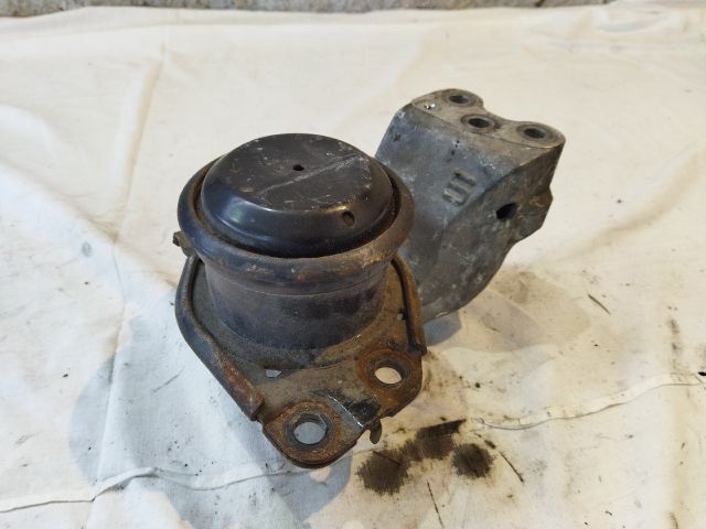 bontott VOLVO V40 Motor Tartó Bak (Pozíciófüggetlen)