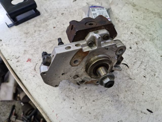 bontott VOLVO V40 Nagynyomású Szivattyú