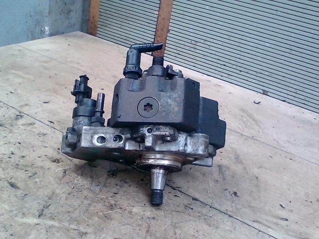 bontott VOLVO V40 Nagynyomású Szivattyú