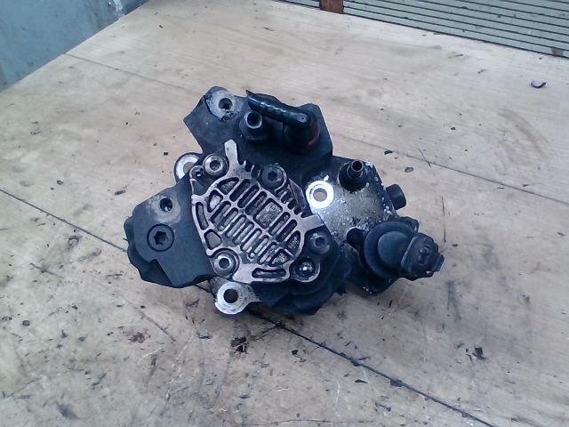 bontott VOLVO V40 Nagynyomású Szivattyú