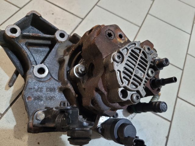 bontott VOLVO V40 Nagynyomású Szivattyú