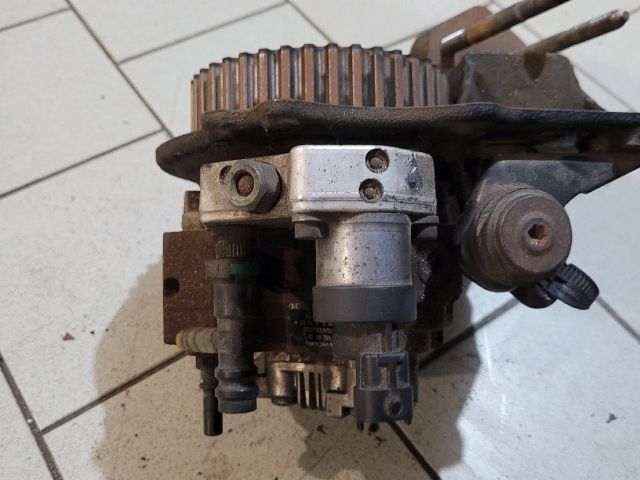 bontott VOLVO V40 Nagynyomású Szivattyú