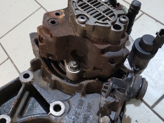 bontott VOLVO V40 Nagynyomású Szivattyú