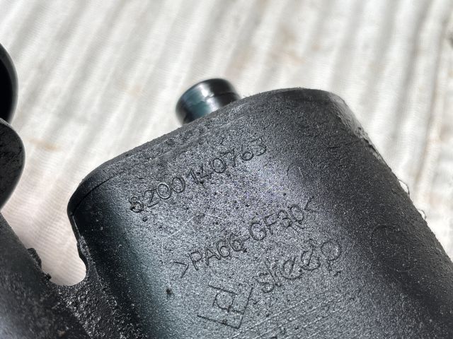 bontott VOLVO V40 Nívópálca