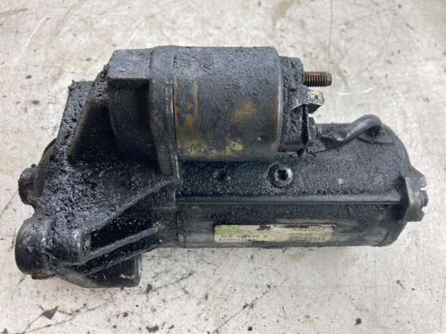 bontott VOLVO V40 Önindító